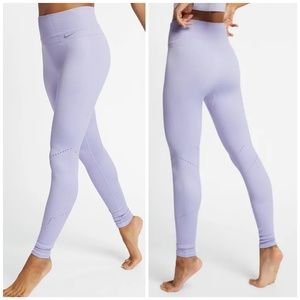 nike sculpt hyper tight fit
